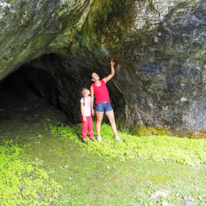 Стометровая пещера