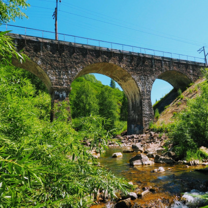 Довоенный мост из природного камня